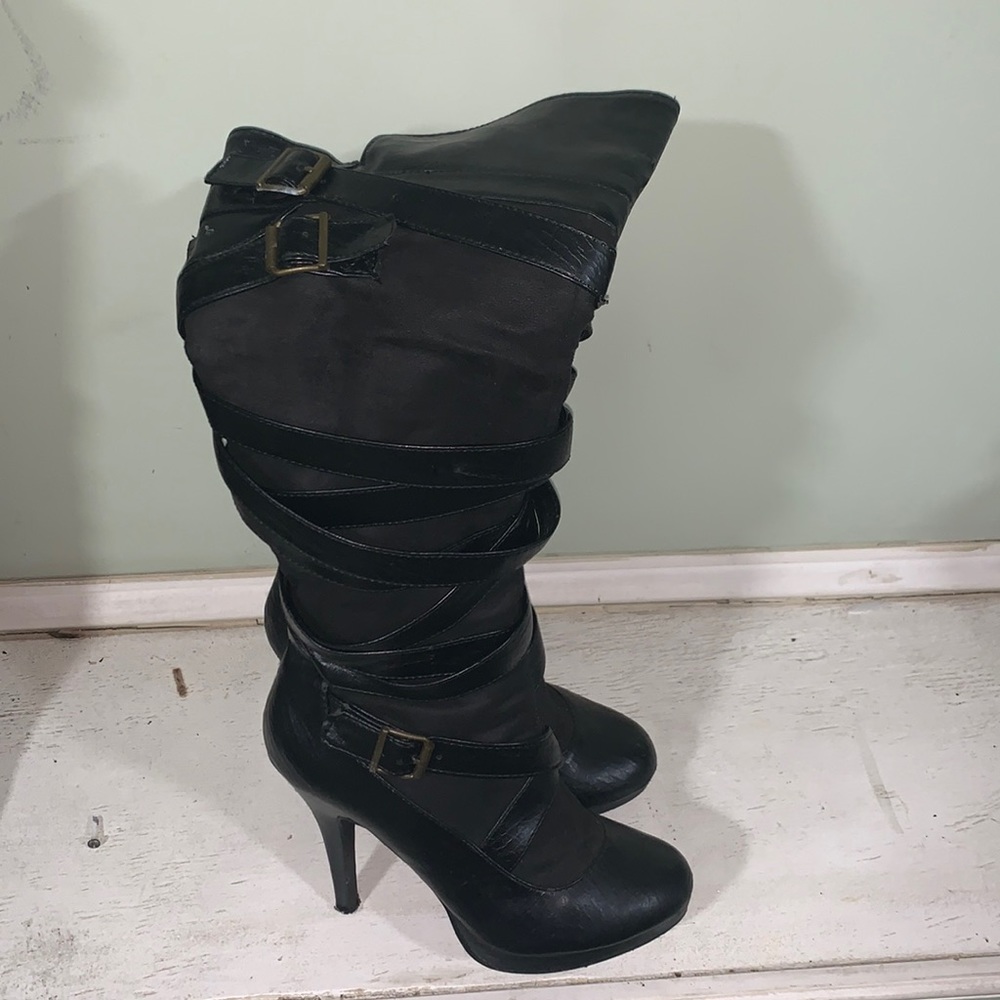 Sexy BLK Knee Boots 👢